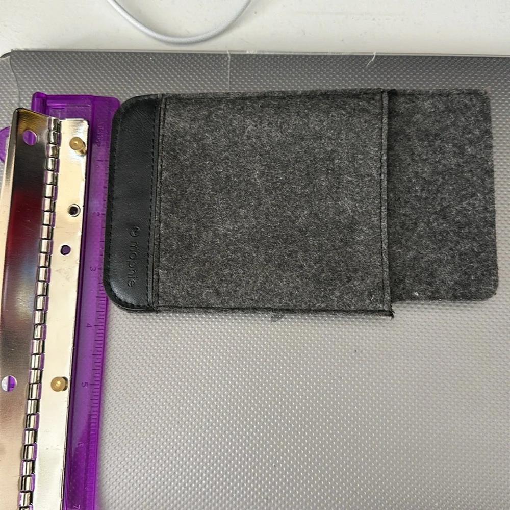Mophie felt Carrying Case